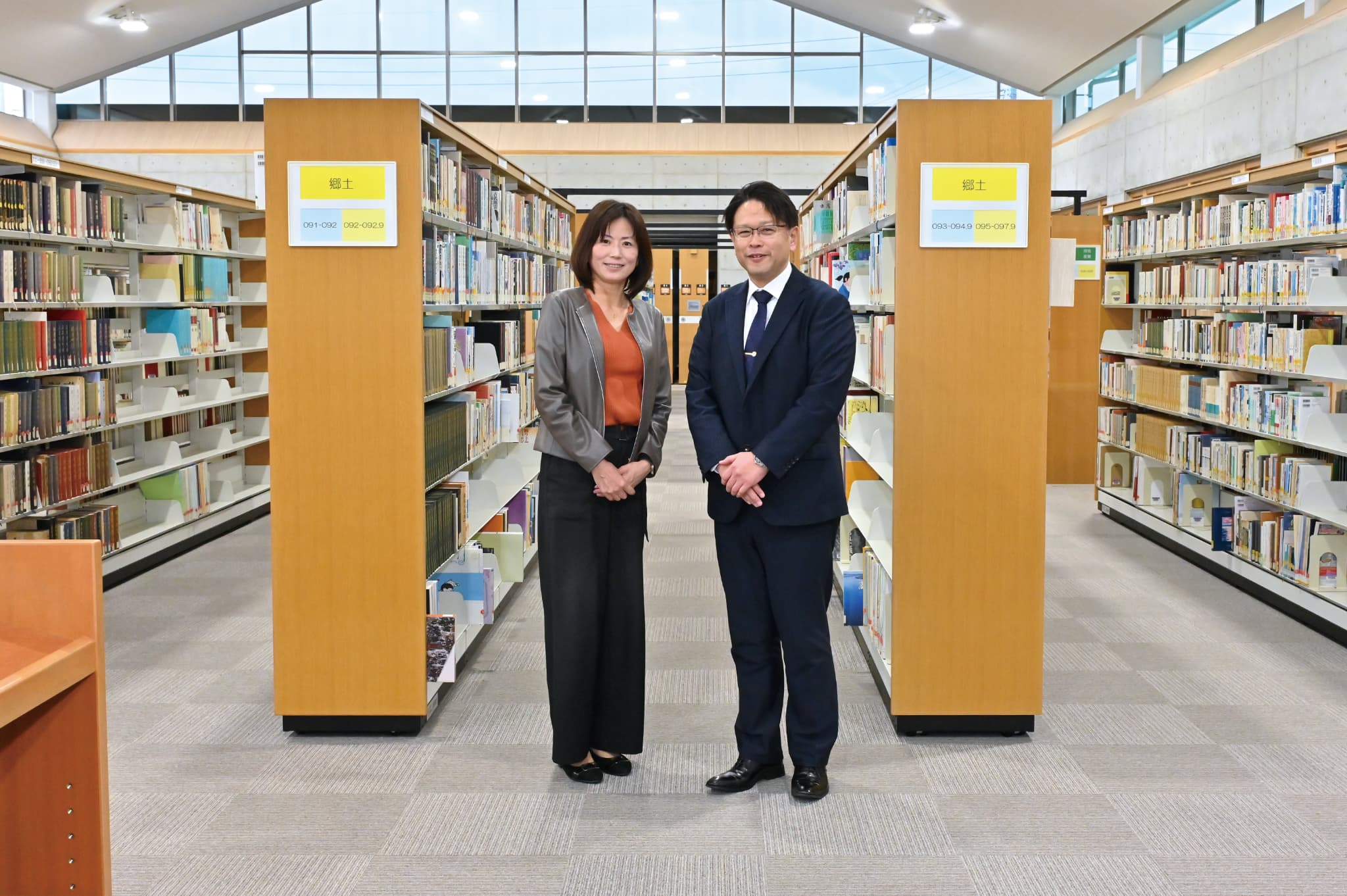 写真右：公立大学法人 島根県立大学 特別支援教育学研究室 教授 西村 健一 様  写真左：リコージャパン株式会社 島根支社 事業戦略部 ＩＣＴソリューション１グループ 上原 直美